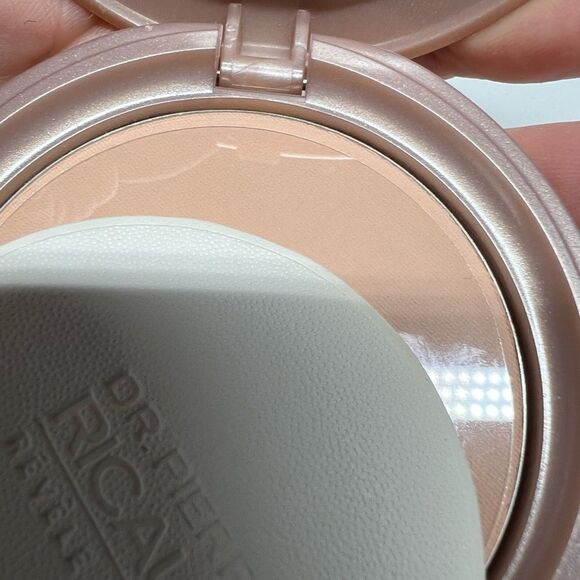 Dr. Pierre RICAUD Pressed Powder NWT Natural Rose Made in France - Picture 8 of 8